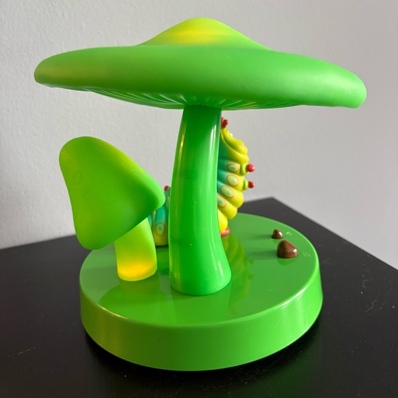 Vintage “A Bugs Life: Heimlich” Lamp - Picture 9 of 9